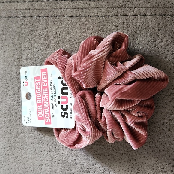 Scunci Scrunchies - Picture 4 of 5
